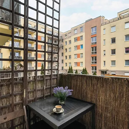 Apartament Rodzinny Z Parkingiem W Poznaniu By Renters