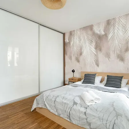Apartment Rodzinny Z Parkingiem W Poznaniu By Renters *