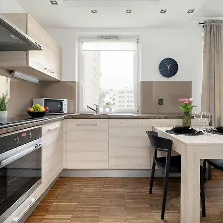 Apartment Rodzinny Z Parkingiem W Poznaniu By Renters *